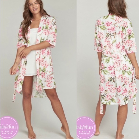 Show Me Your MuMu Other - Show Me Your MuMuBrie Robe OS